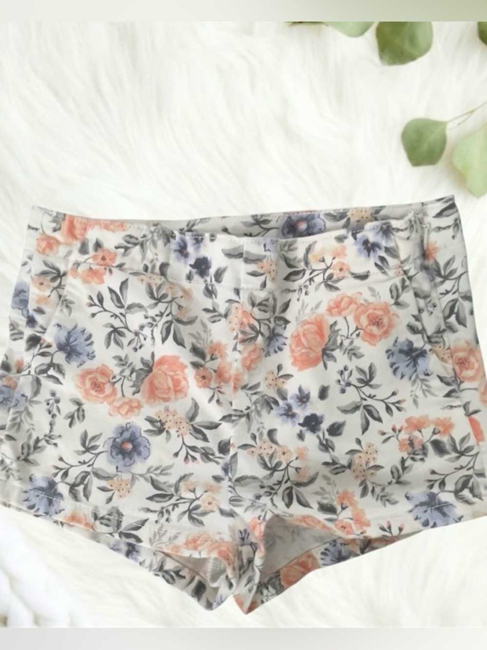 H&M Floral Women's Shorts - Multicolor